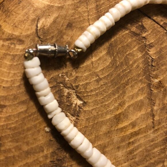 Artisan made genuine shell variety necklace - Picture 2 of 5